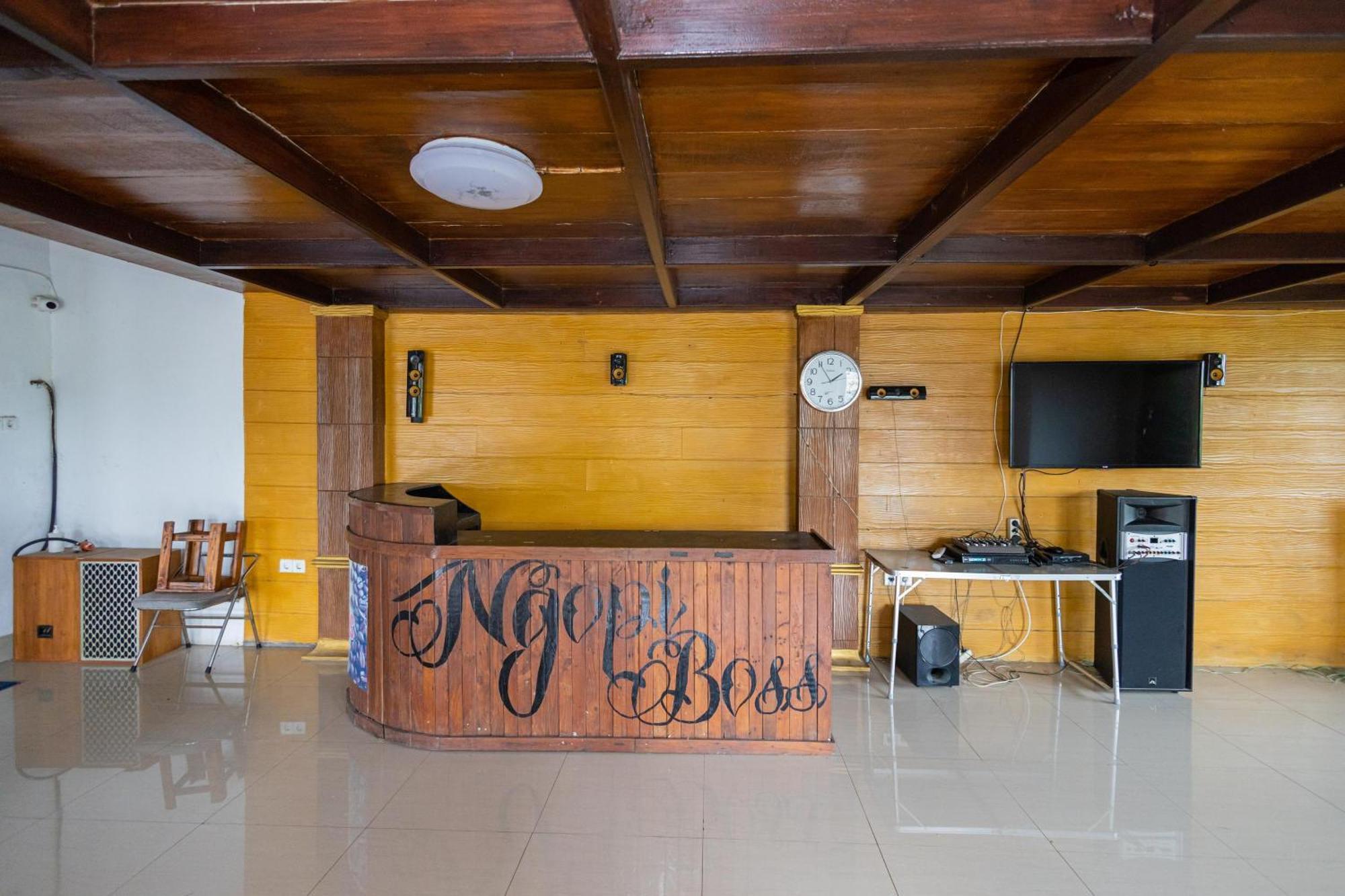 Reddoorz Syariah At Wisma Djokorio Poncokusumo Malang Exterior foto